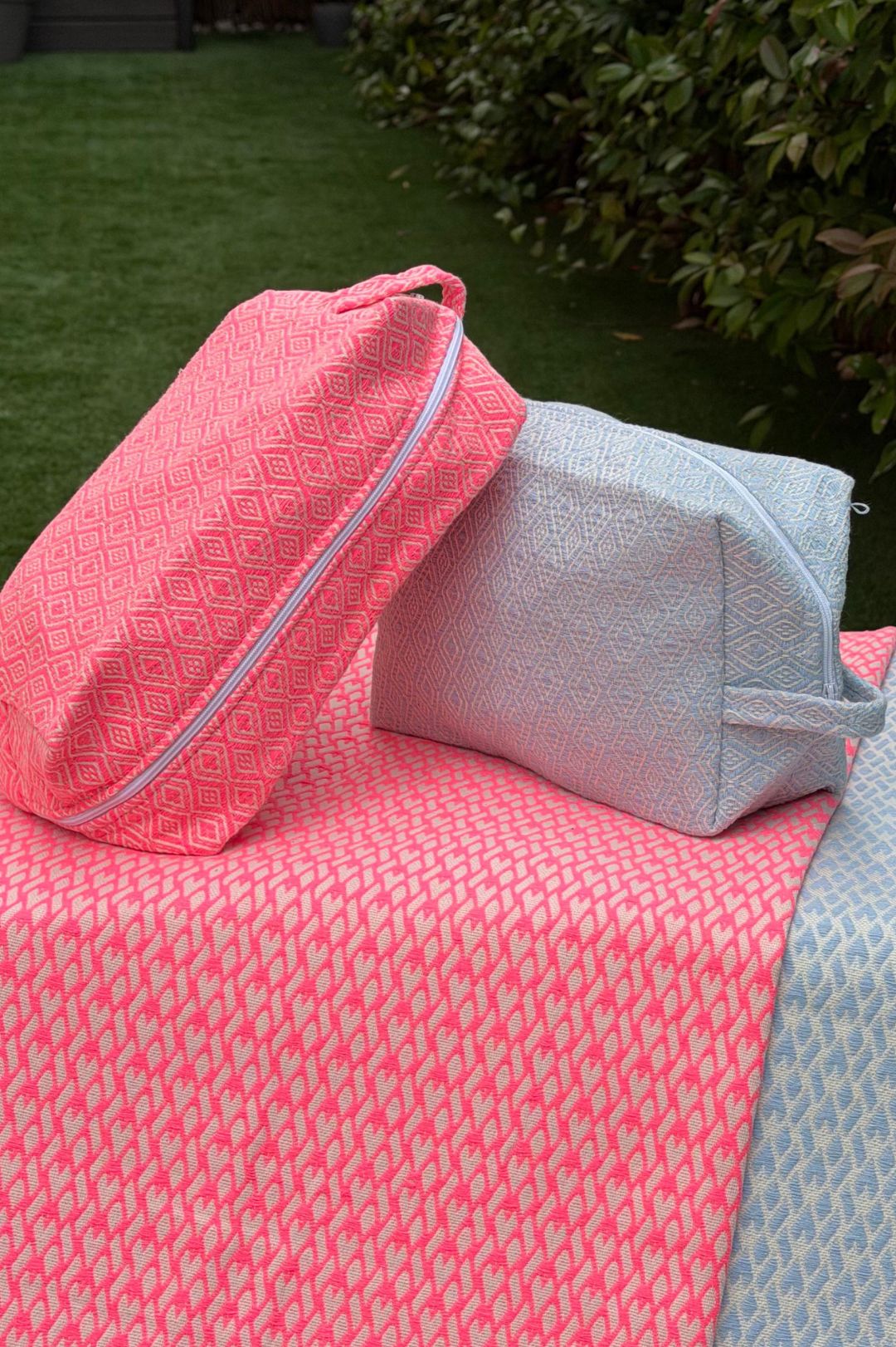 Neceser Waikiki Rosa Flúor